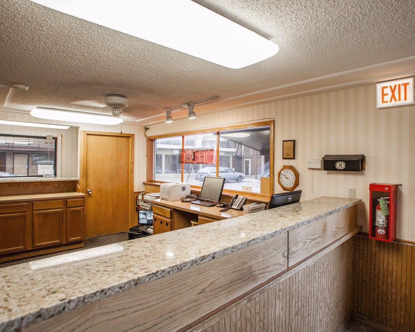 Rodeway - La Grange Inn 2*