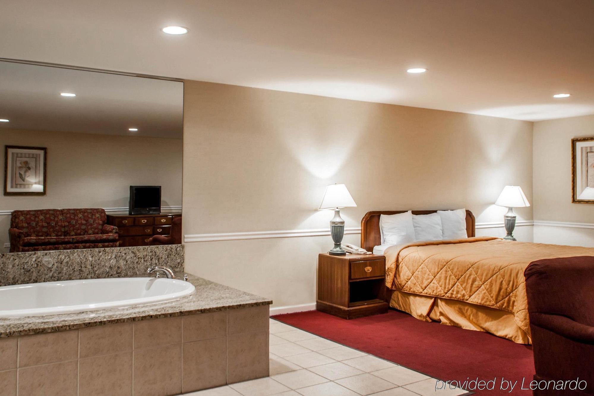 Rodeway - La Grange Inn
