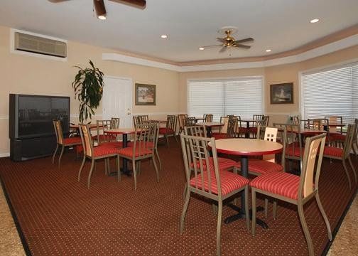 Rodeway - La Grange Lyons