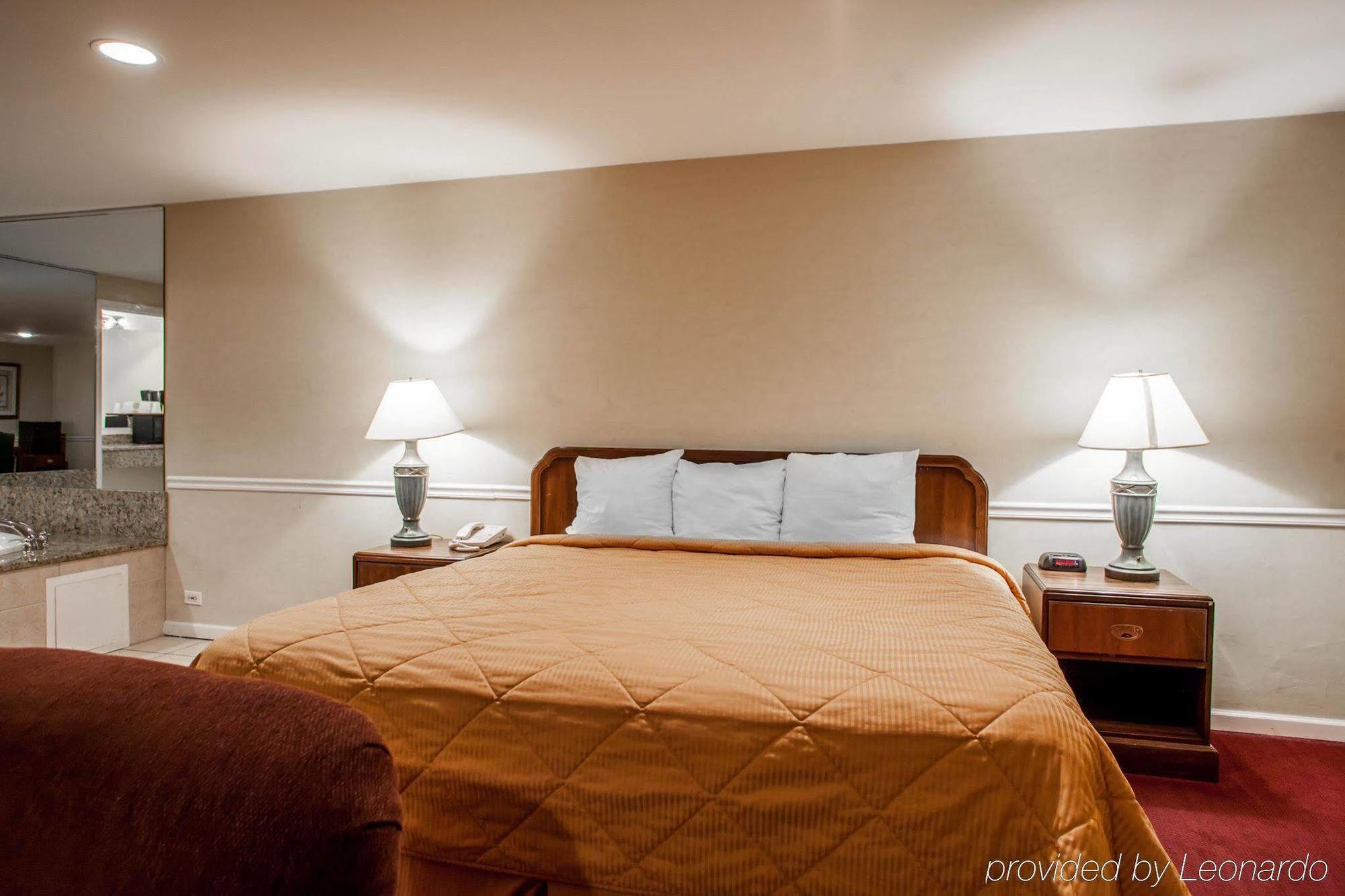 Rodeway - La Grange Inn